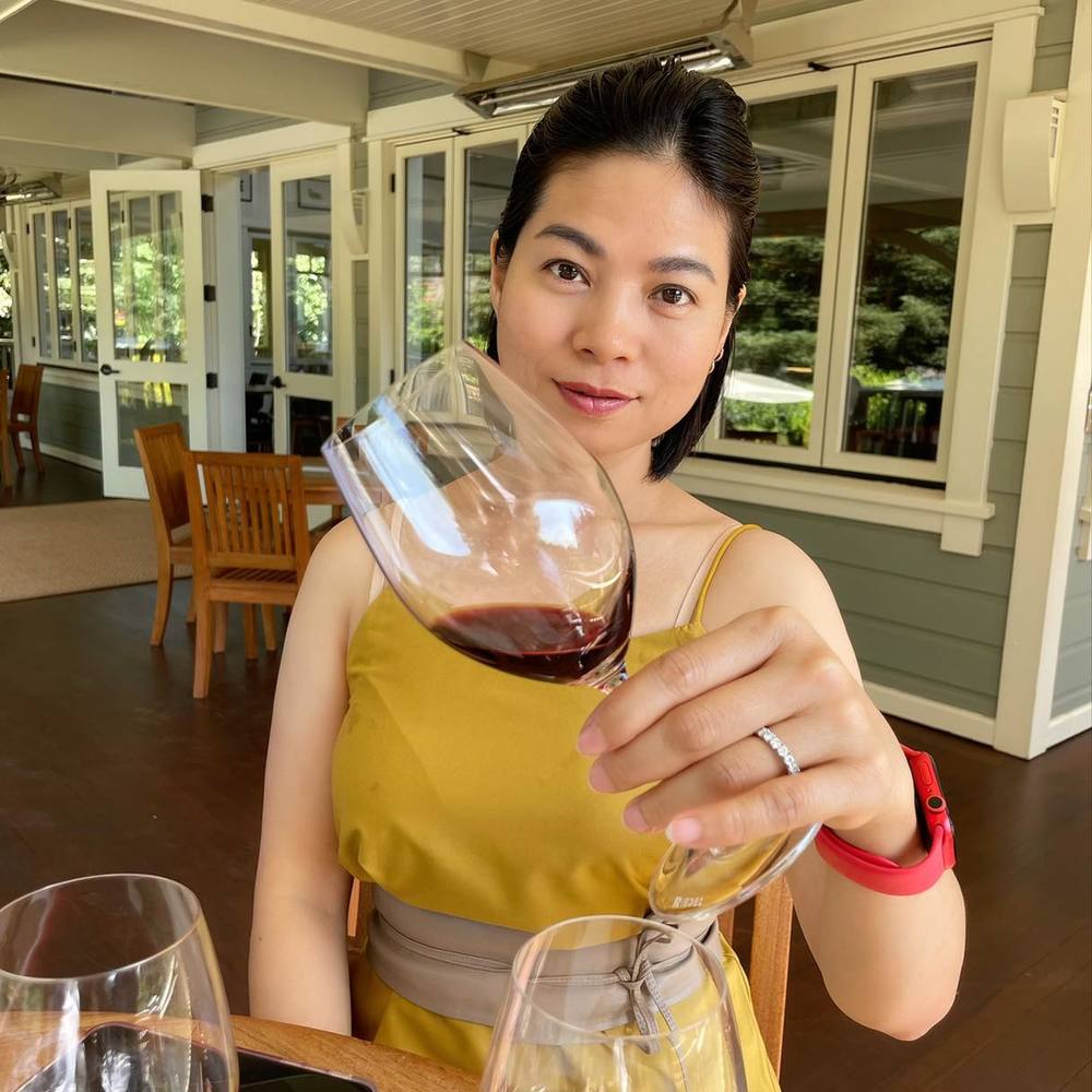 Meet your Posher, Nhung